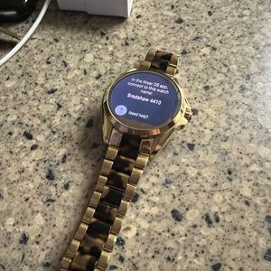 MICHAEL KORS SMART WATCH